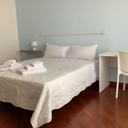 アパート Leo's パレルモ