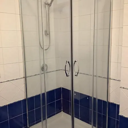 Leo's アパート *